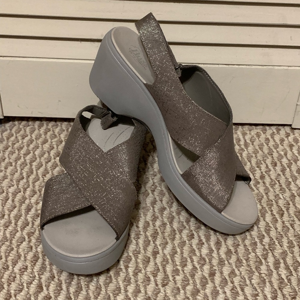 Bass Metallic Sandal